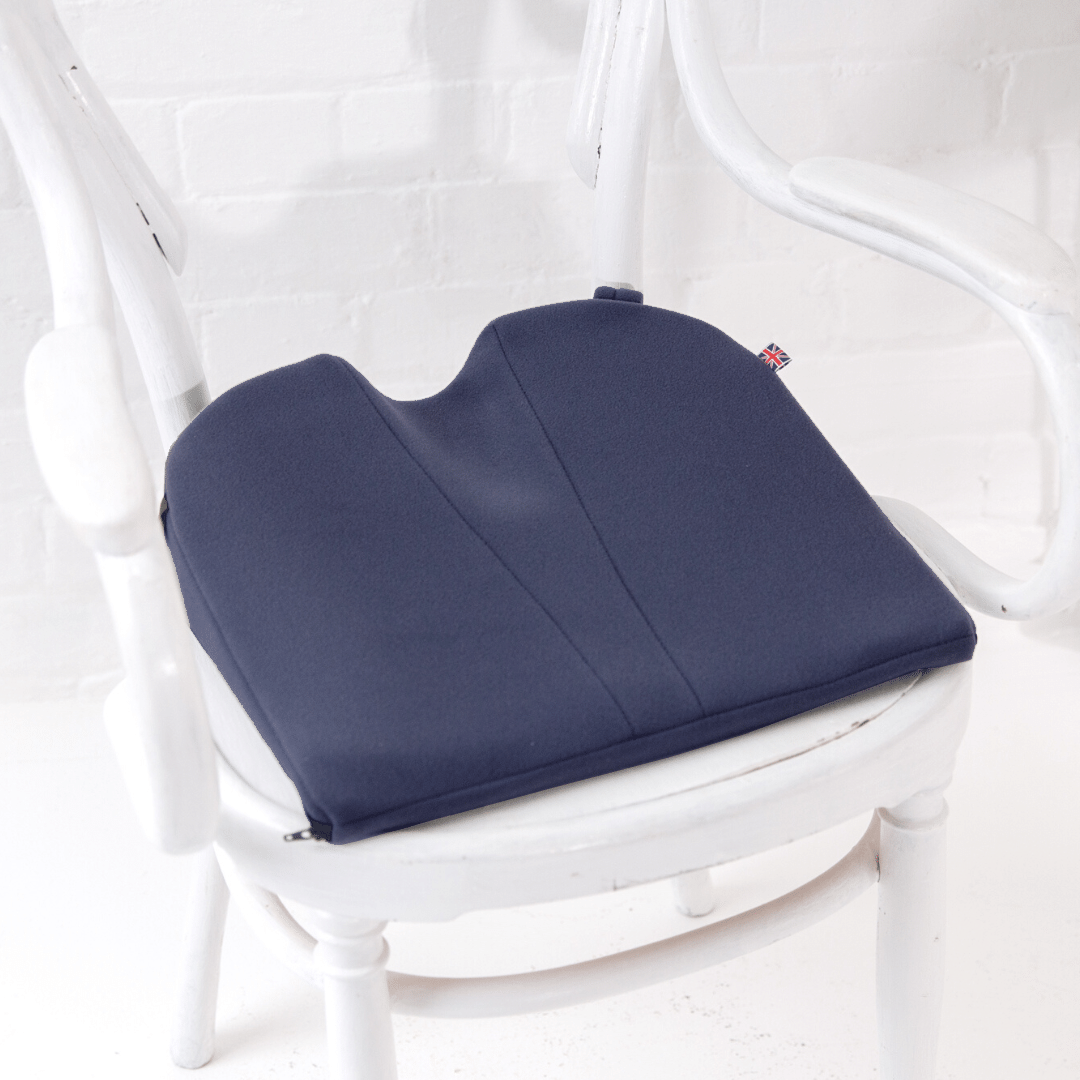 3 Deluxe Comfort Throne: 8° Angled Wedge with Tailbone Relief Notch
