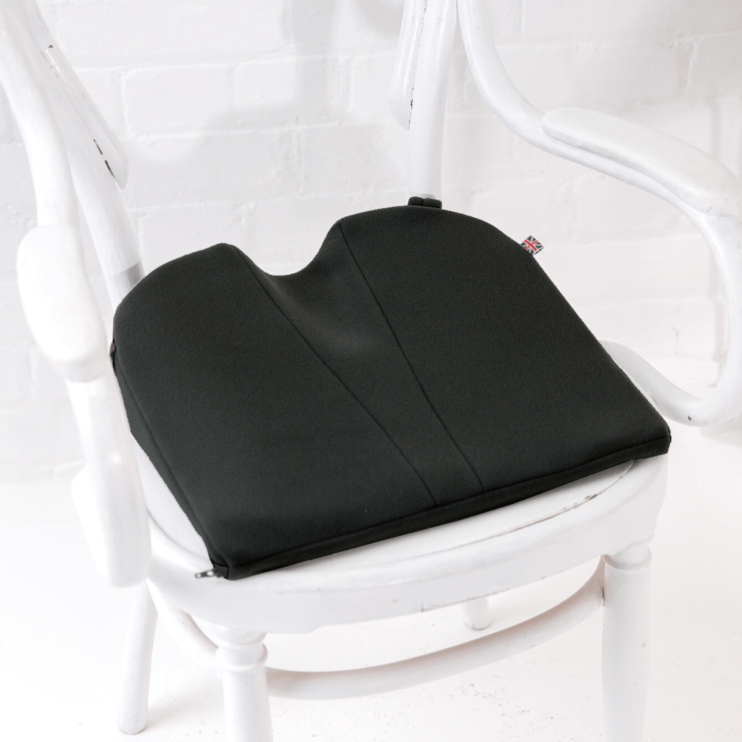 3 Deluxe Comfort Throne: 8° Angled Wedge with Tailbone Relief Notch