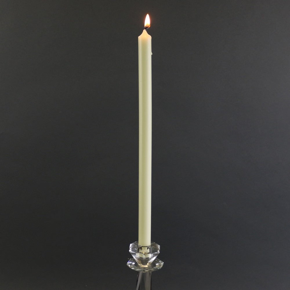 Pack of 8 Taper Candles (400 x 22 mm)