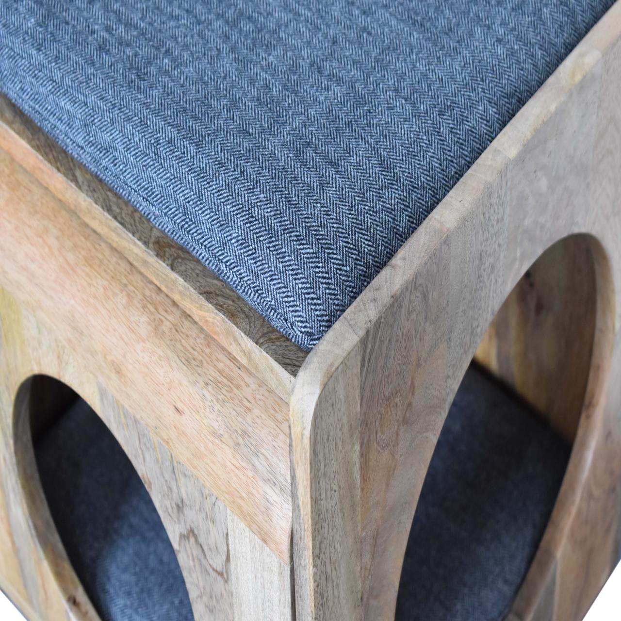 Round Cut-out Pet Bed with Seat Pad | Tweed