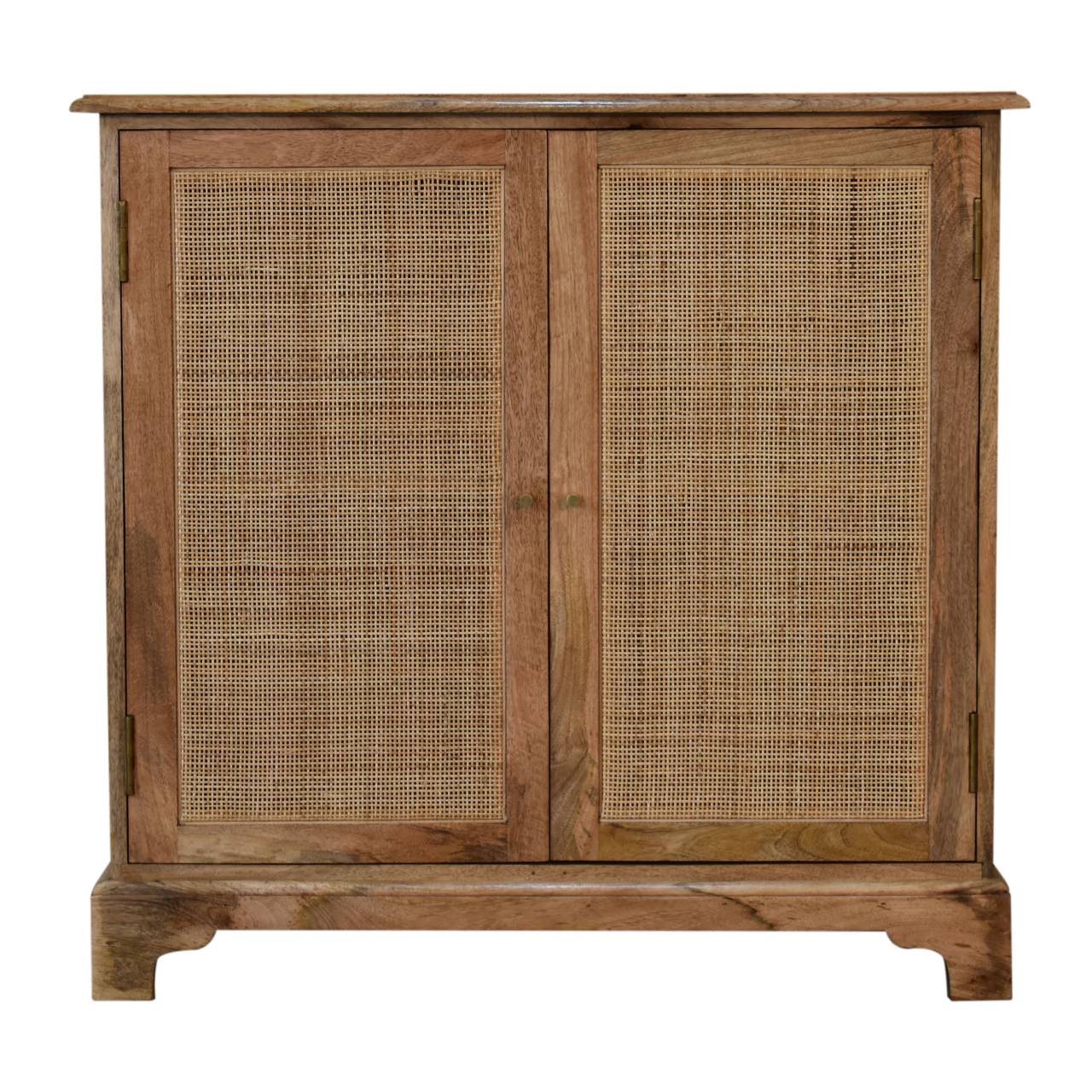 Close-knit Lounge Chest of Drawers