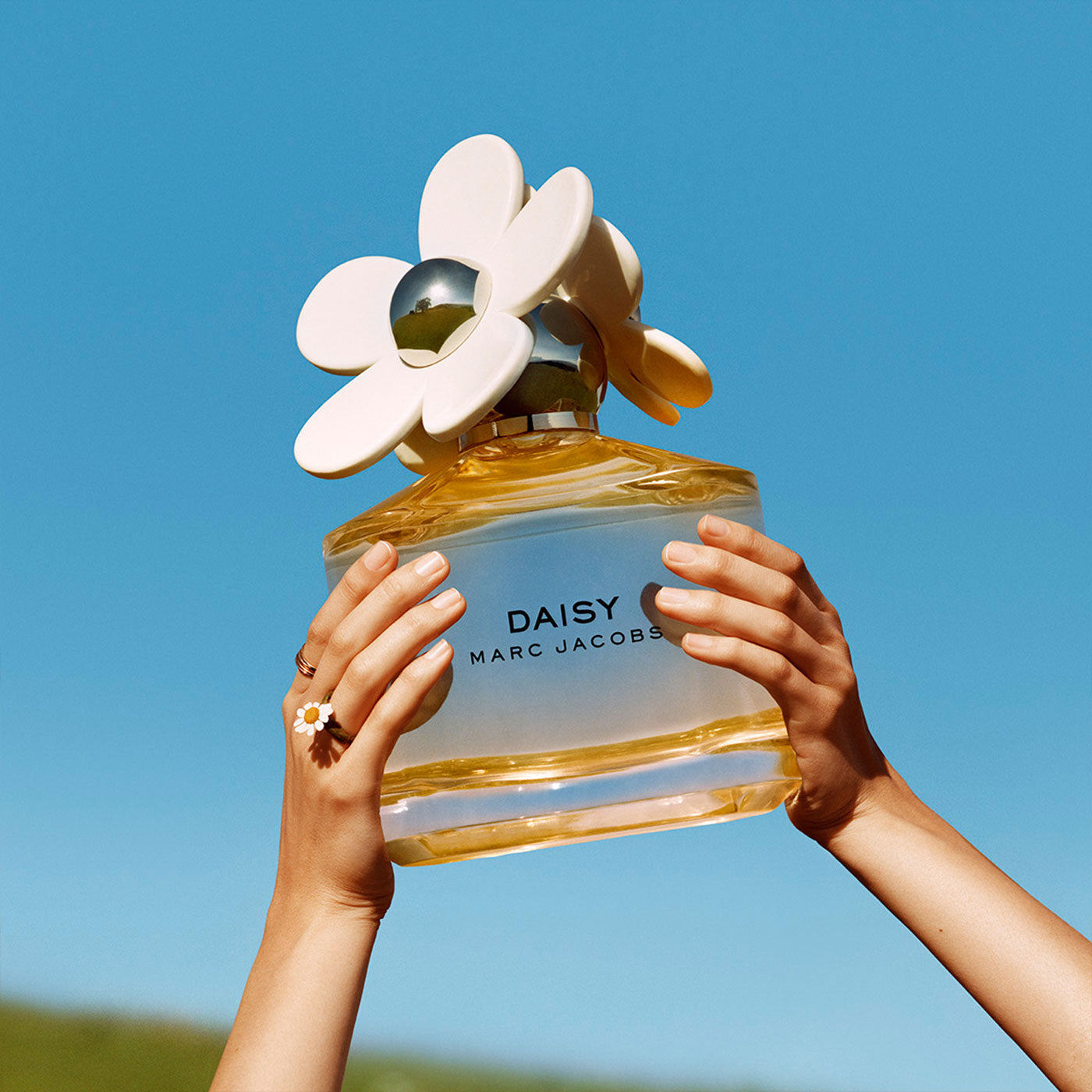 Marc Jacobs Daisy Gift Set 100ml EDT + 75ml Body Lotion + 10ml EDT