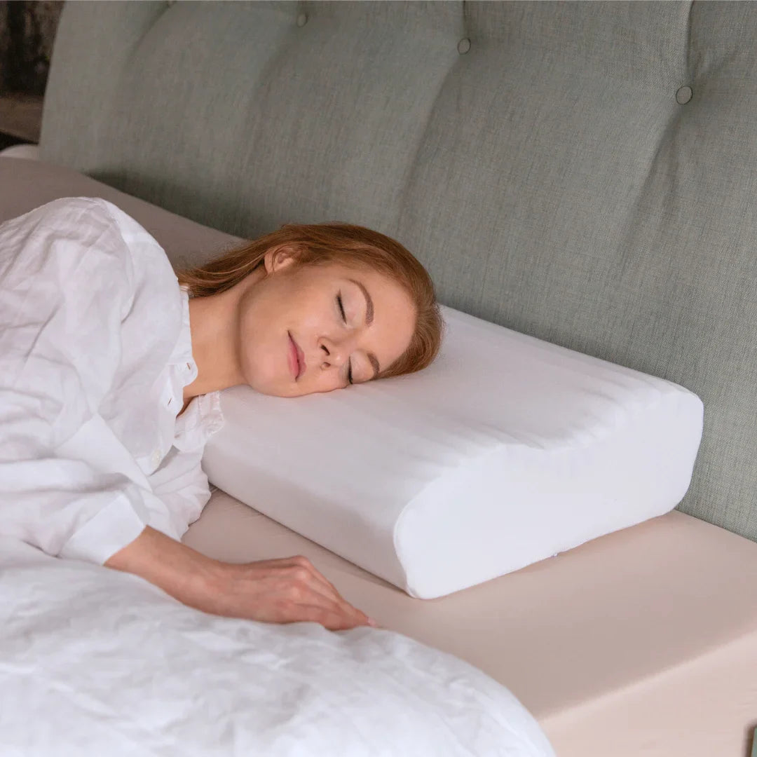 Ocean Embrace: The Ultra-Plush Foam Pillow Mimicking the Gentle Waves