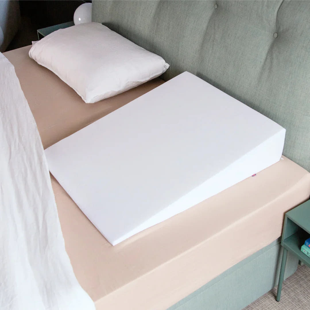 Bed Wedge Pillow | Elevating Support for Sleep, Acid Reflux & Reading