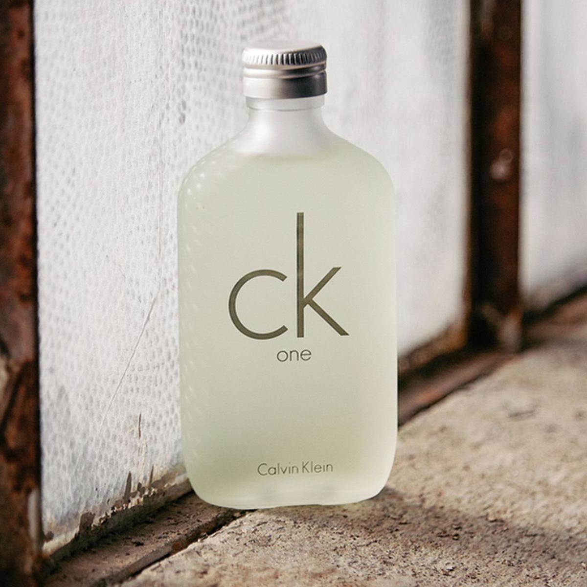 Calvin Klein CK One Eau de Toilette 200ml Spray