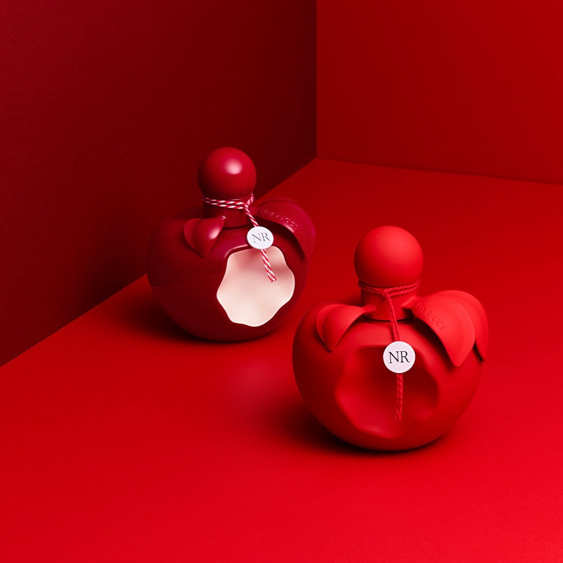 Nina Ricci Nina Rouge Gift Set 50ml EDT + 10ml Roll On EDT