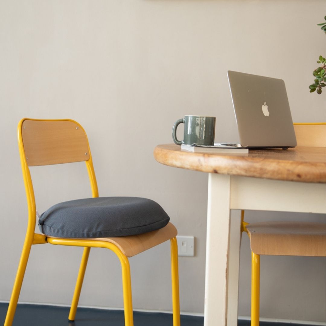 Cloud-Like Comfort: The 8cm-Thick Luxury Ring Cushion - Cushions