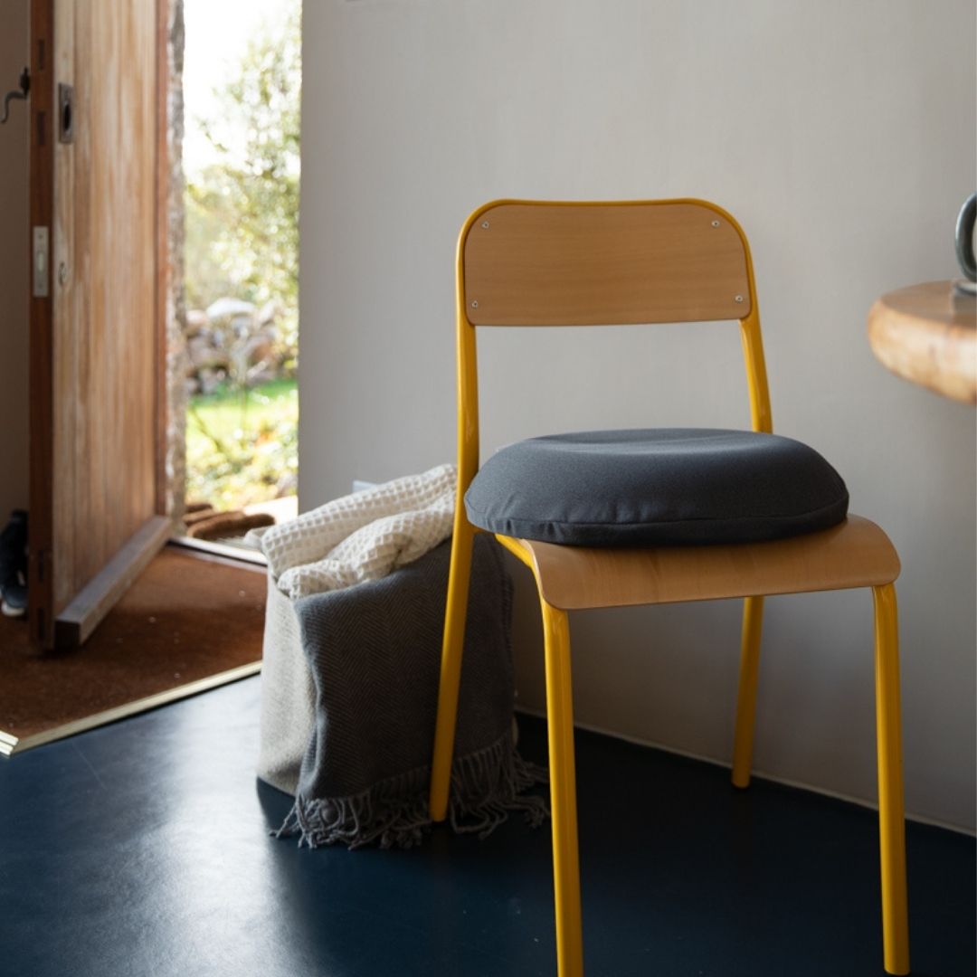 Cloud-Like Comfort: The 8cm-Thick Luxury Ring Cushion - Cushions