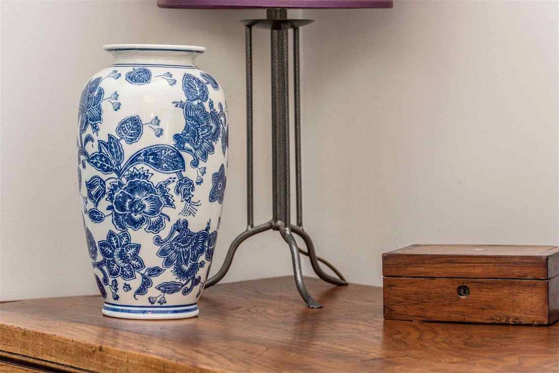 Anemone Blue & White Urn Vase - £59.99 - Vases 