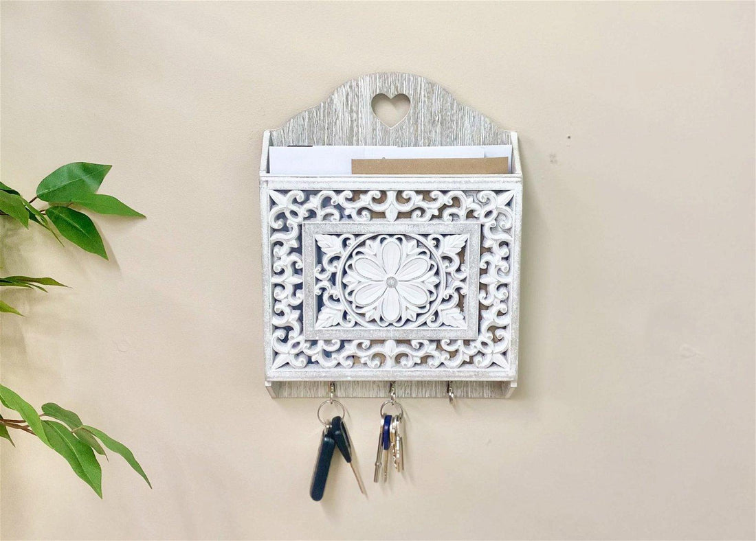 Grey Wooden 3 Hook Key Holder With Cutout Pattern Shelf - £26.99 - Decorative Kitchen Items 