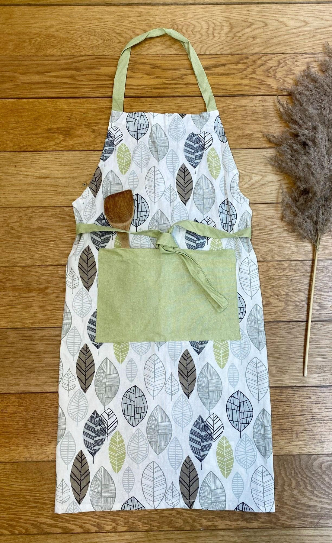 Kitchen Apron With Contemporary Green Leaf Print Design - £18.99 - Decorative Kitchen Items 