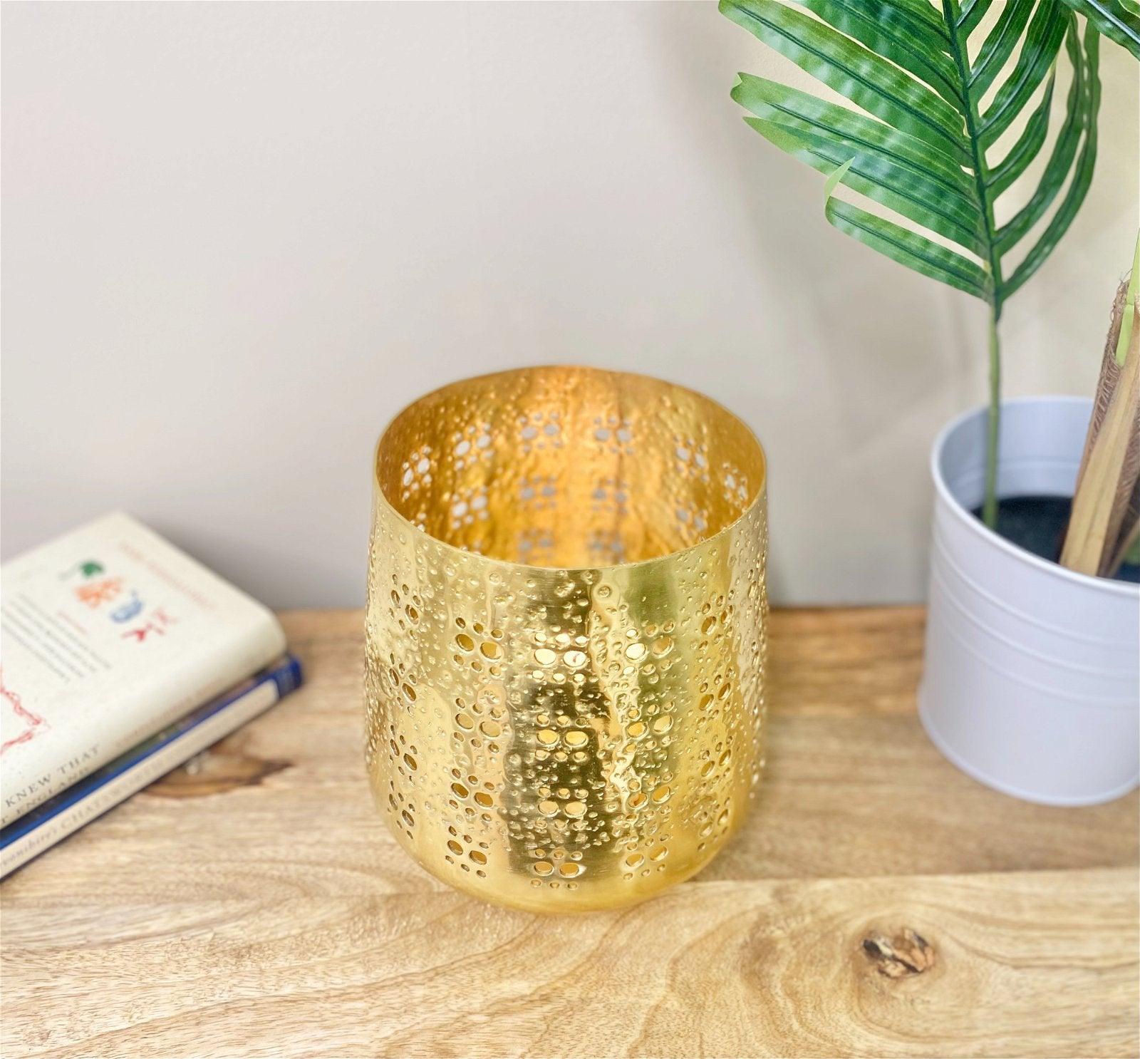Large Gold Candle Pot 20cm - £49.99 - Candle Holders & Plates 