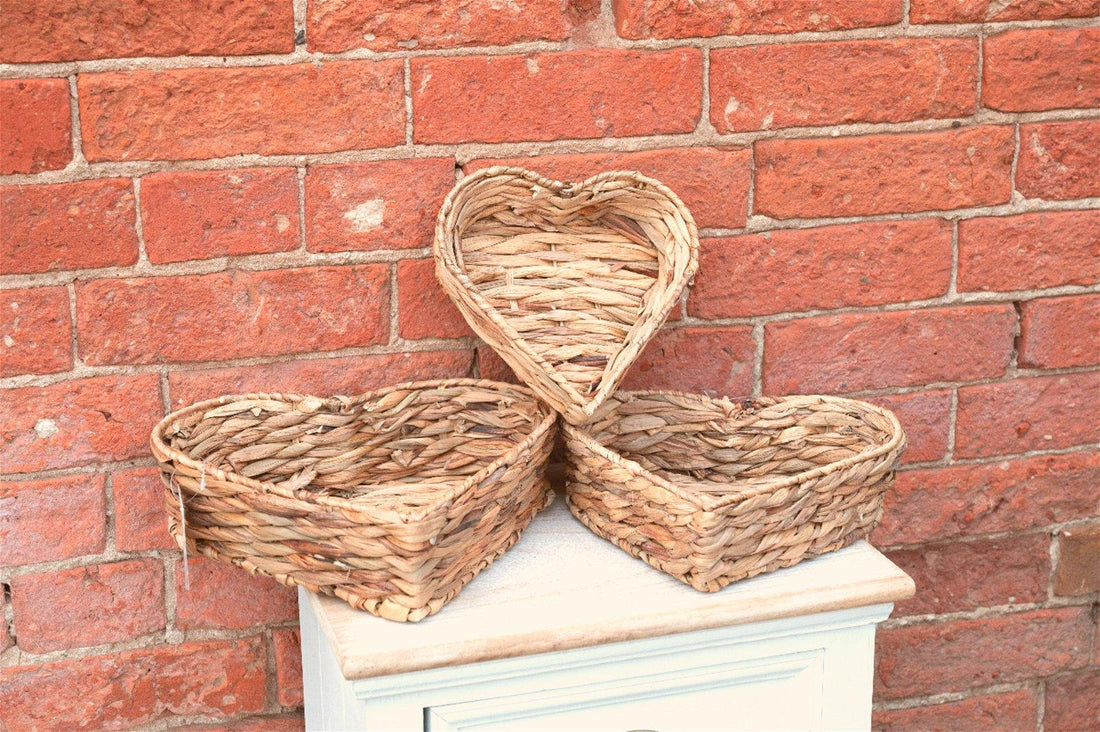 Rattan Heart Shape Basket Trays - £41.99 - Storage Baskets 