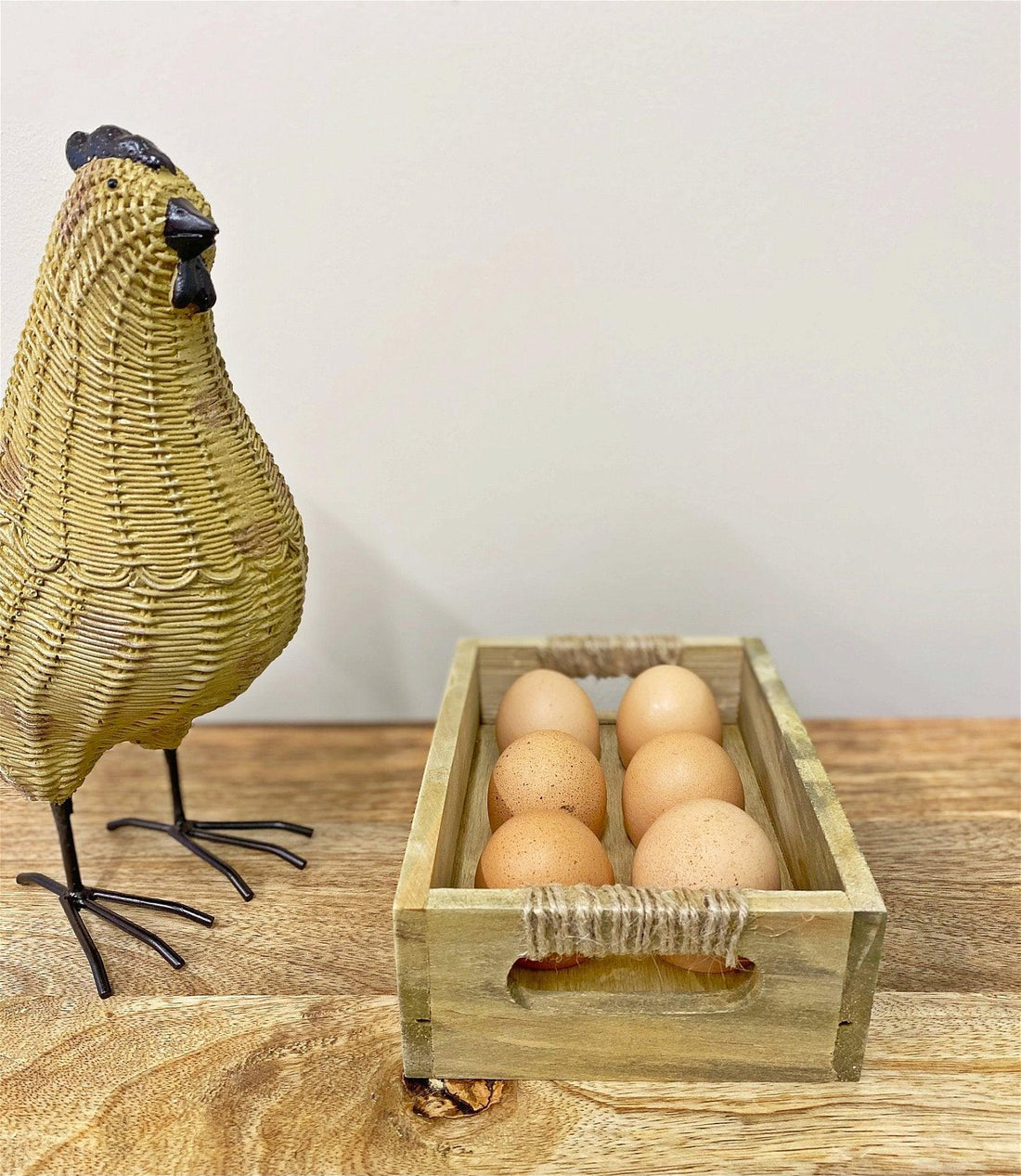 Wooden String Handle Egg Crate 19cm - £15.99 - Decorative Kitchen Items 